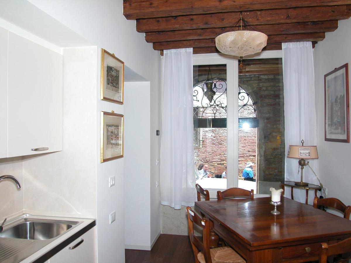 Al Pozzo Dei Scoacamini, 100 M From San Marco, Ground Floor Apartment Venice Exterior photo